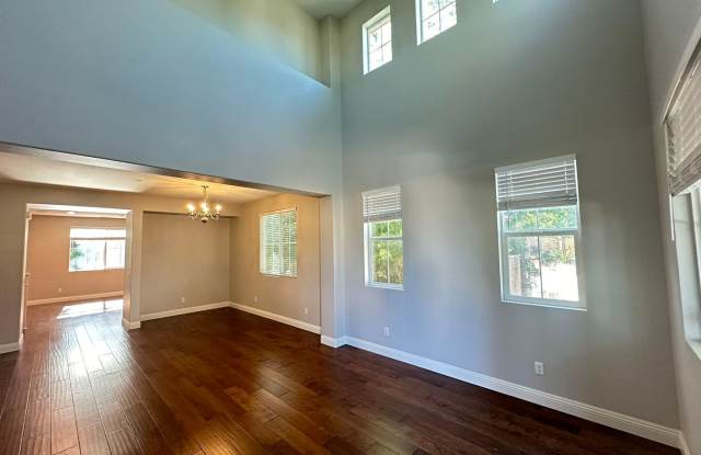 4 Bedroom home for leasing in Rancho Cucamonga Gallery 4