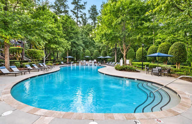The Estates at Ballantyne Apartments and Townhomes Gallery 3