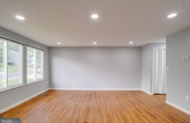 1359 RALEIGH Drive Gallery 4