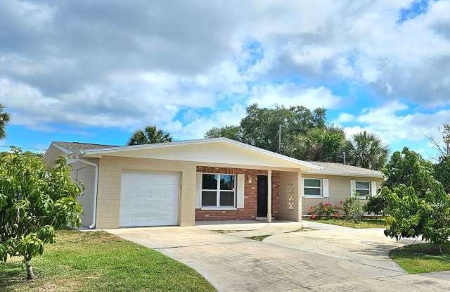 Adorable Fruit Filled Rental 3/2 with Large Flex Family Room- Banana River Drive, Merritt Island Florida photos photos Adorable Fruit Filled Rental 3/2 with Large Flex Family Room- Banana River Drive, Merritt Island Florida photos photos