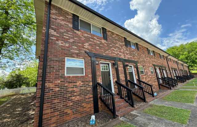 Brick 2/1 Apartment in Cave Spring- $995 - 22 Church Street, Cave Spring, GA 30124 Brick 2/1 Apartment in Cave Spring- $995 - 22 Church Street, Cave Spring, GA 30124