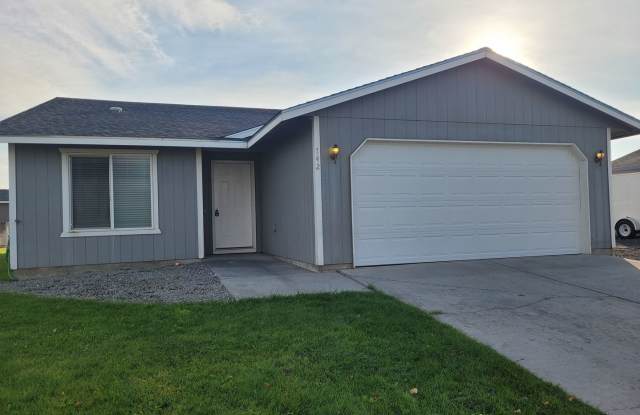 New Year's Special FREE January Rent- 4 Bedroom in Ephrata - 742 K Street Southeast, Ephrata, WA 98823