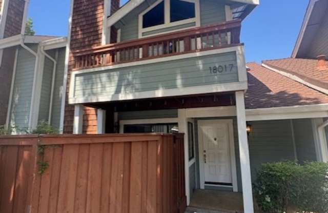 Super Adorable 3 Bedroom Townhouse! photos photos