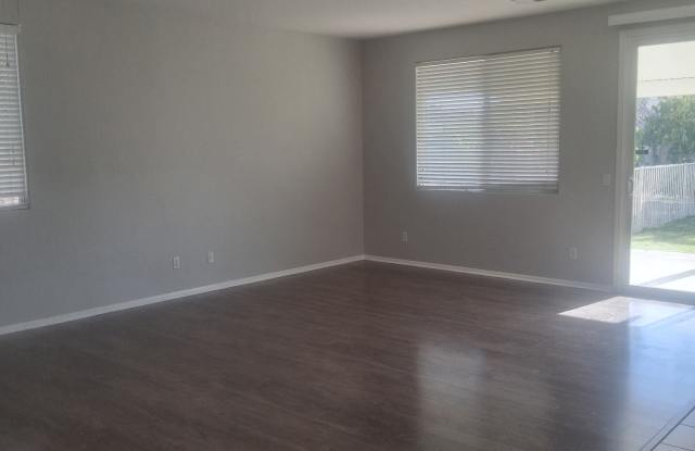 44331 Amethyst St Gallery 1