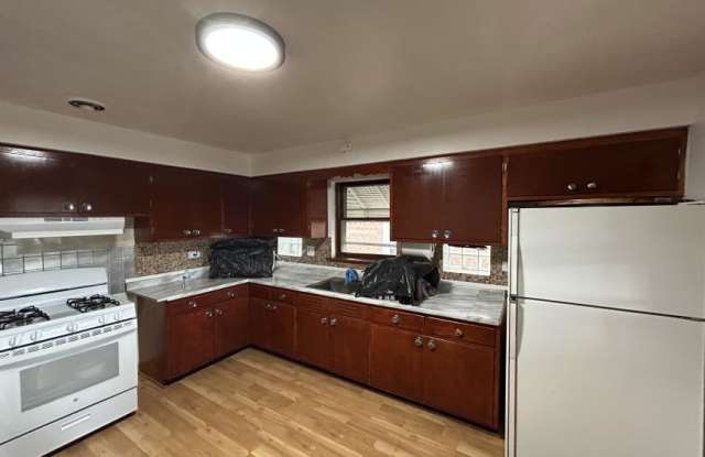 3842 N Central photos photos