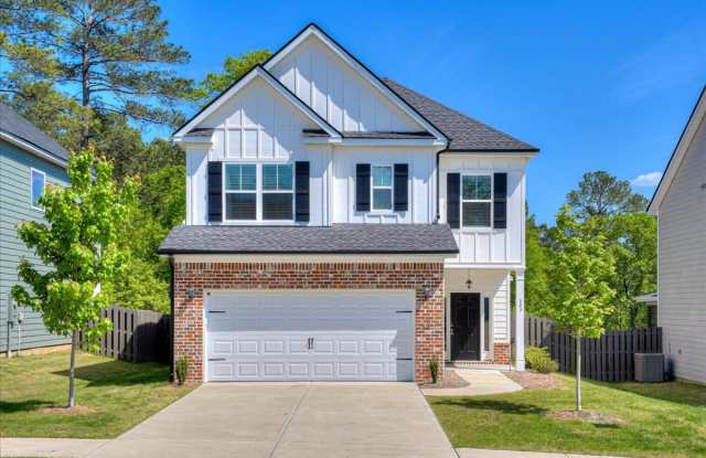 323 Colonnades Drive photos photos