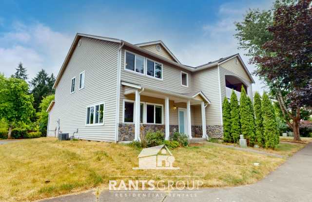 Spacious 3 Bed, 2.5 Bath Townhome in Lacey - Short walk to Rainier Vista Park! photos photos