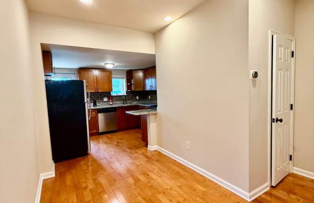 Available Now — Comfortable 2-Bedroom West Powelton Townhome with Central Air Gallery 4