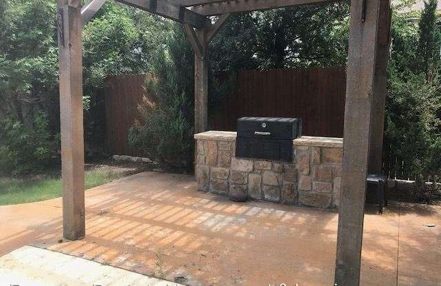 8501 Laughing Waters Trail Gallery 2