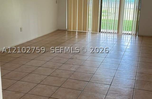 10253 NW 9th St Cir Gallery 2