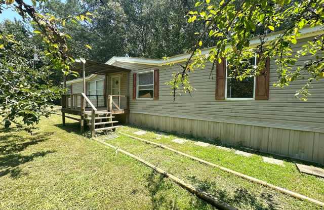3 Bed, 2 Full Bath - Country Living on 1 Acre Near Alabama River photos photos