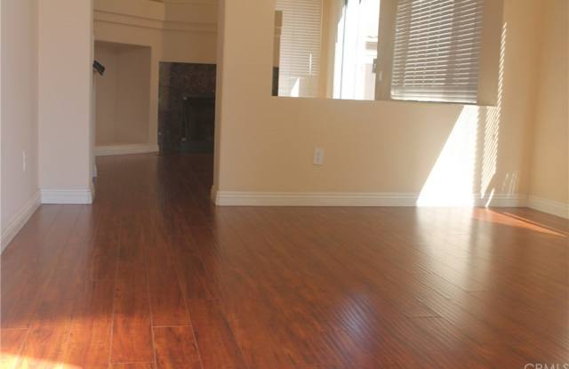 731 Paseo Westpark Gallery 2