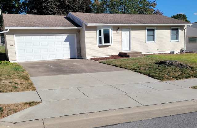 1103 N Elmwood Ave photos photos