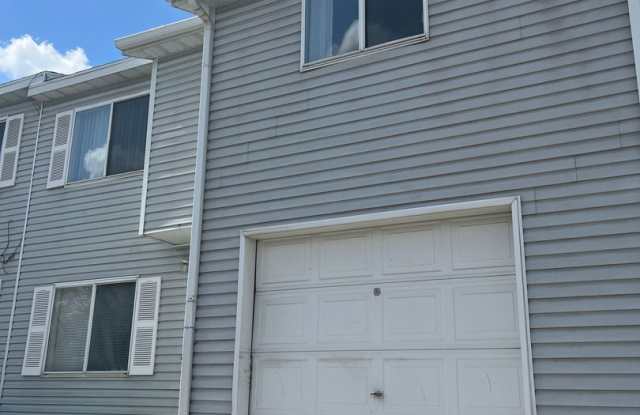 Stevens Land Company Townhome - 231 East Crestone Avenue, South Salt Lake, UT 84115