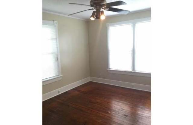 207 Poplar Avenue Gallery 2