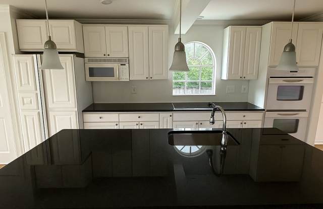 736 Pleasant Street photos photos