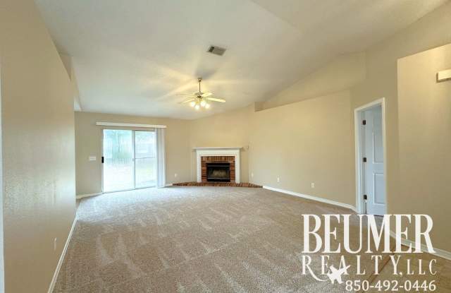 3bd/2ba Home in Prime Location: Near Base, Close to Beaches! photos photos