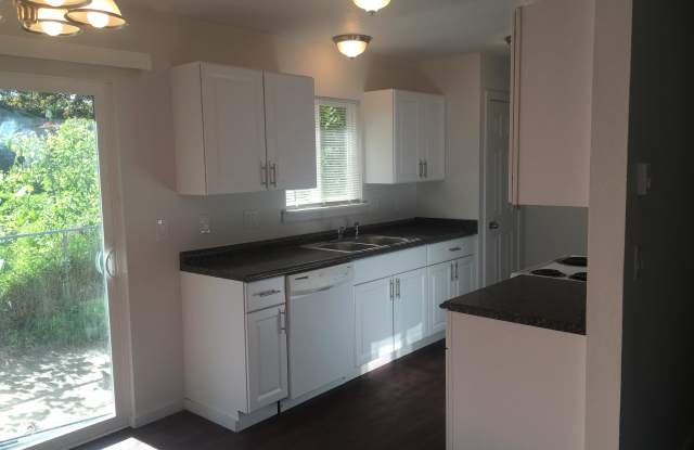 2517 18th Ave. photos photos