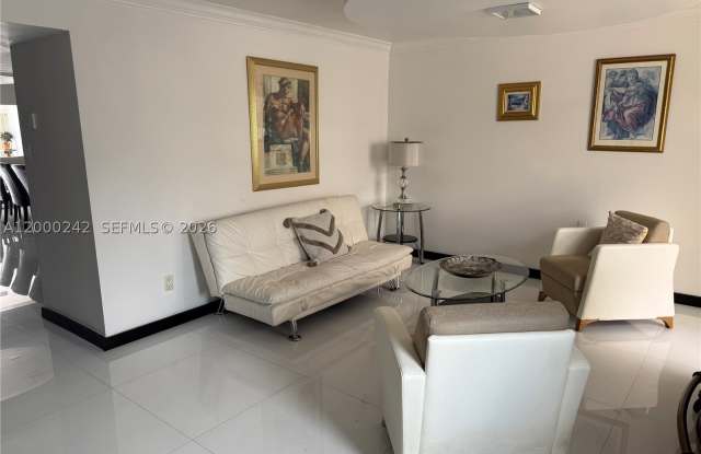 13505 NE 23rd Ct Gallery 3