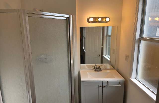 3 Bedroom 3 Bath Gallery 4