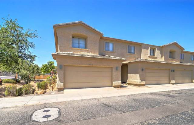 READY TO TOUR! BRAND NEW PAINT& CARPET! Spacious 4 Bed 2 Bath Home in Phoenix photos photos