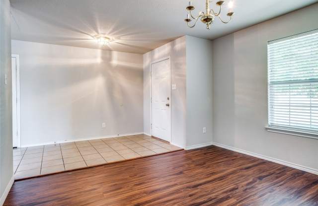 821 Oak Hollow Lane Gallery 4