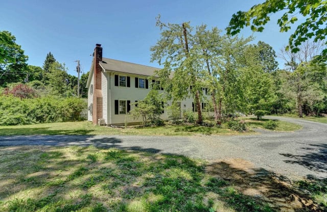 12 MCINTYRE WAY - 12 Mc Intyre Way, Dutchess County, NY 12581