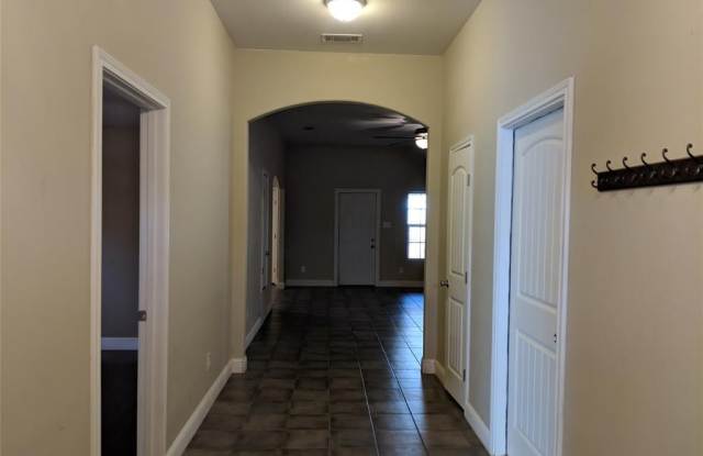 1704 Gainsborough Way Gallery 3