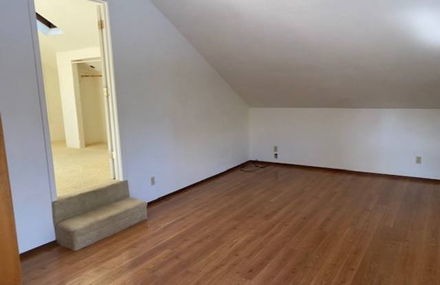 15556 Brooks Rd Gallery 4