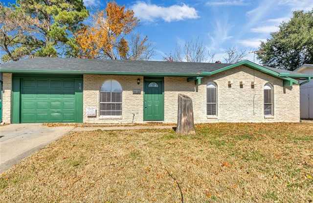 929 Springwood Drive - 929 Springwood Drive, Lewisville, TX 75067