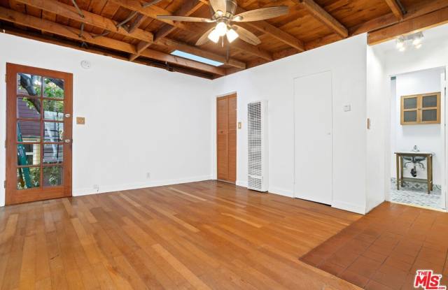 24 Westminster Ave Gallery 4