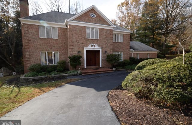 7305 LINGANORE COURT - 7305 Linganore Court, McLean, VA 22102