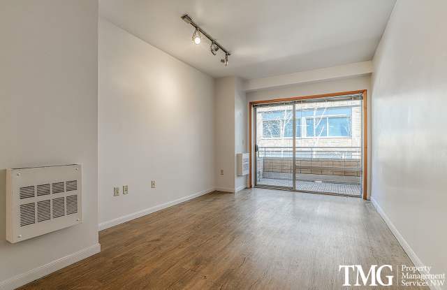 Luxury Living in This 6th Floor Condo in Trending Downtown Location!! photos photos