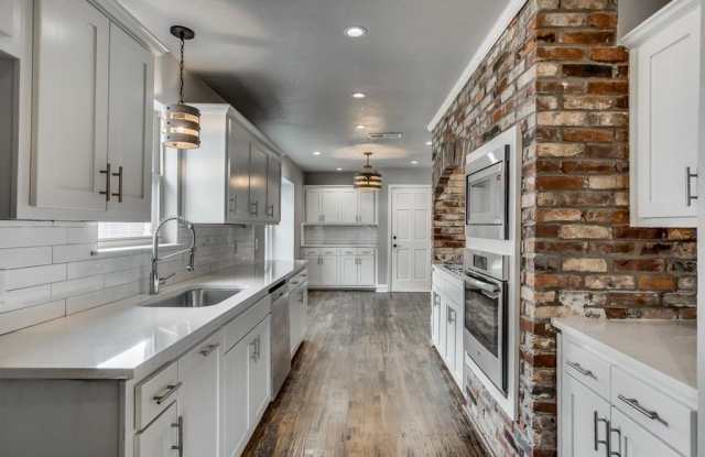 6023 Berry Trail Court Gallery 3