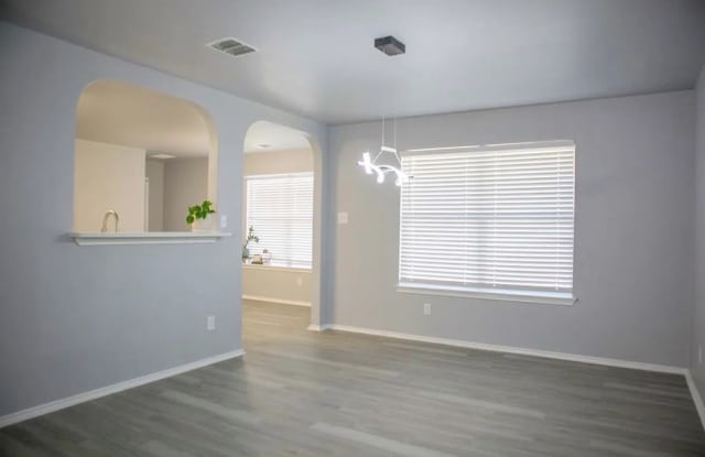 9135 GRANITE WOODS UNIVERSAL CITY, TX 78148 Gallery 4
