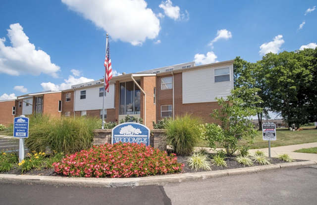 Woodmere Apartments Beautiful 2 Bedroom - 2 Bathroom! - 9352 Round Top, Northbrook, OH 45251