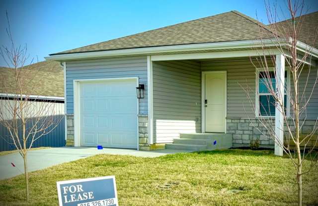 New Construction 4 bedroom with Finished Basement! ~1 Month Free!! - 3802 Northwest 93rd Street, Kansas City, MO 64154