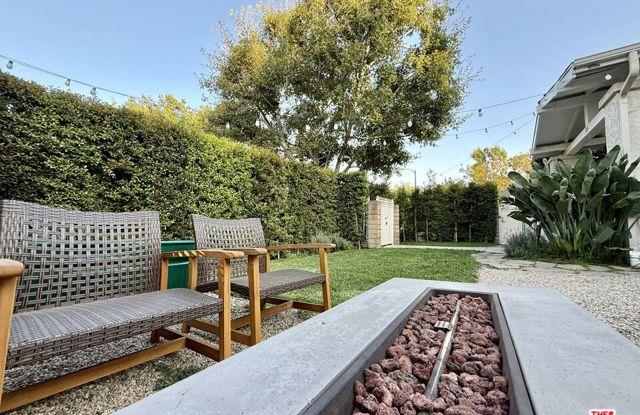 815 North Hobart Boulevard photos photos