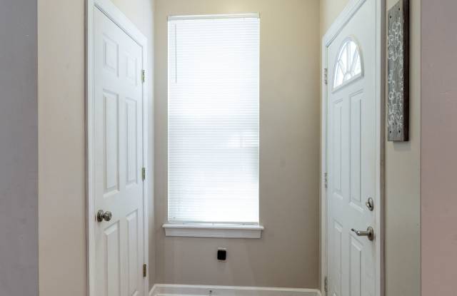 5813 Wrightsville Avenue Gallery 3