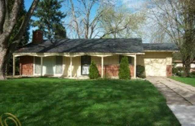 3-Bedroom Home in Sought-After Cranbrook Village photos photos