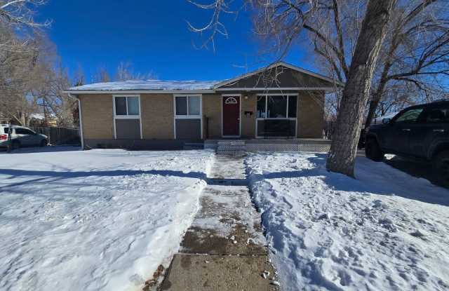 Spacious 5 Bedroom Boulder Home Gallery 1