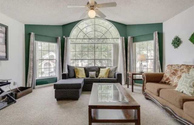 5004 LAGUNA BAY Circle Gallery 2