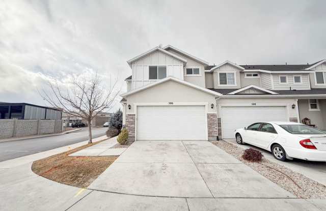 3 Beds 3 Baths - Townhouse photos photos