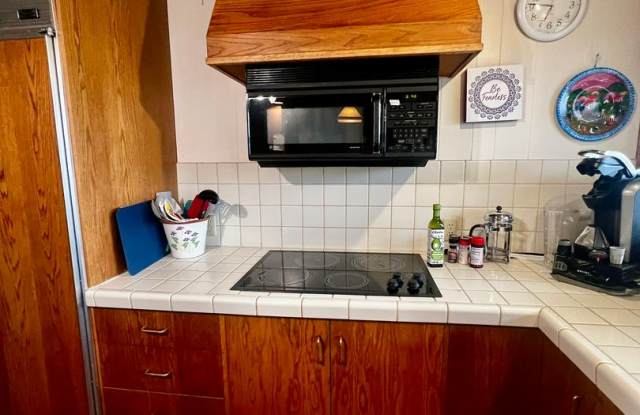 Waterfront 2-bedroom w/Loft in Ferndale! Gallery 4