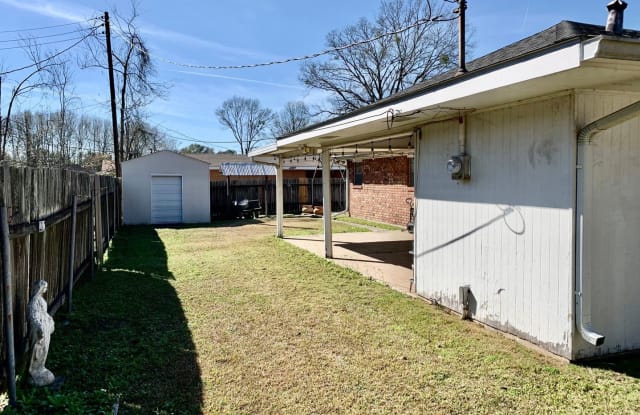 8266 Queenswood Court - 8266 Queenswood Court, Baton Rouge, LA 70806