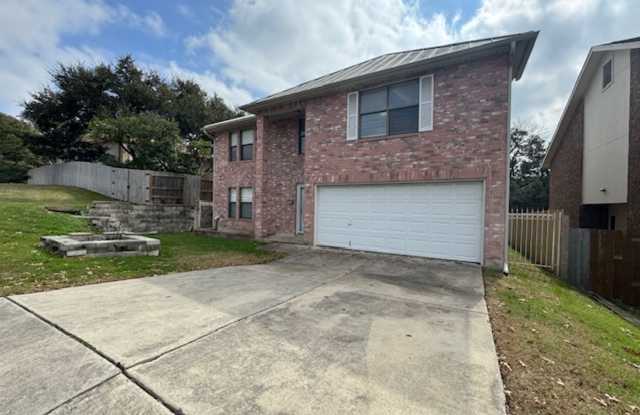 Texas Size Home!! Featuring over 3200 sq ft Gallery 1