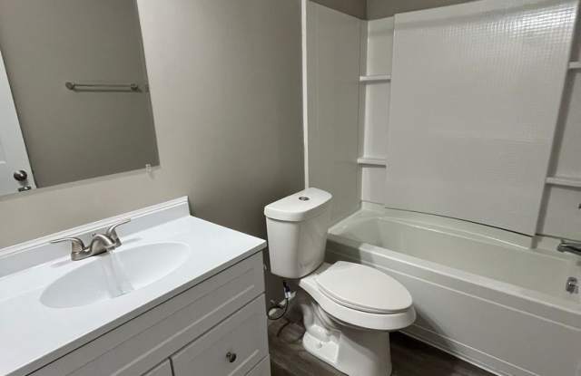 2 bedroom/1 bathroom Gallery 2