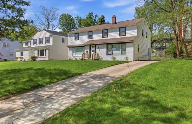 2056 Laurel Hill Drive Gallery 2