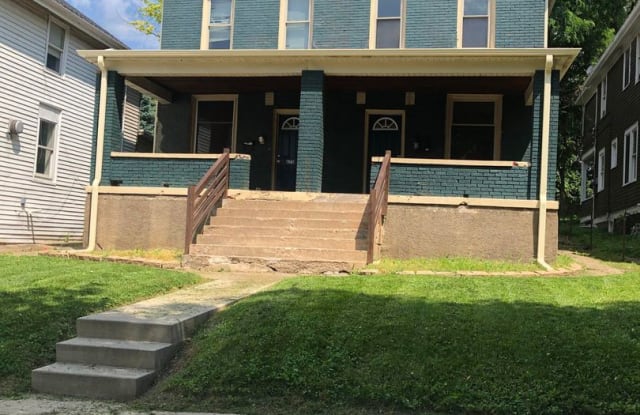 673 Jefferson St - 673 Jefferson Street, Dubuque, IA 52001