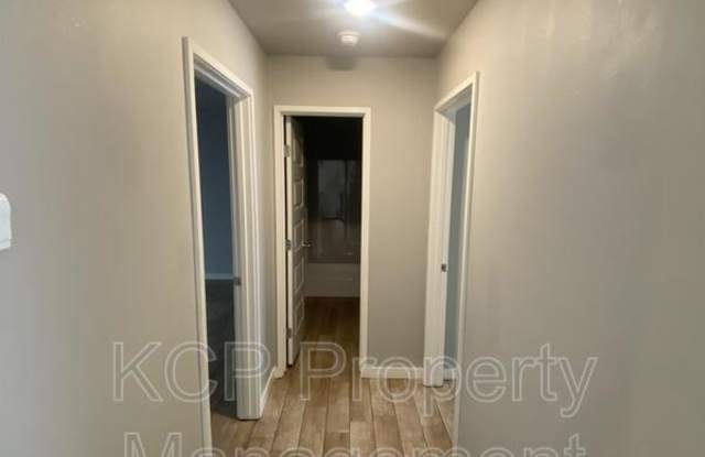 1811 Osage Street - B Gallery 4